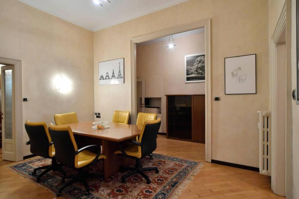 Ampio Appartamento Milano Centro Crocetta Luaran gambar