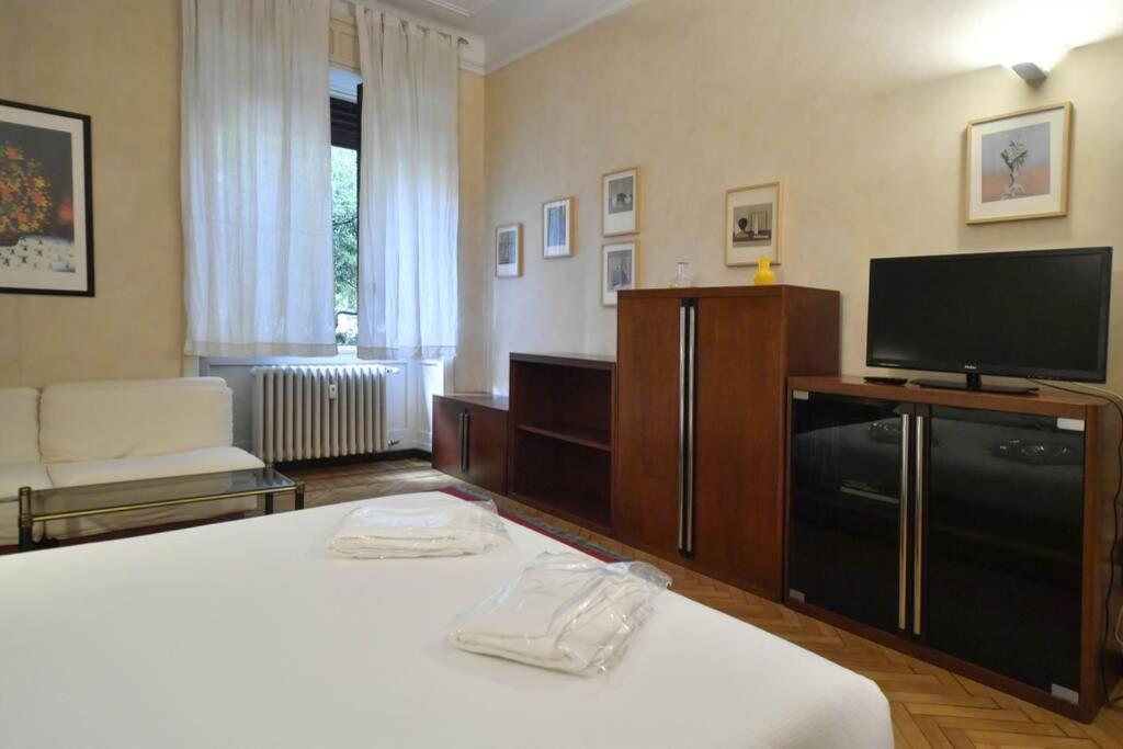 Ampio Appartamento Milano Centro Crocetta Luaran gambar
