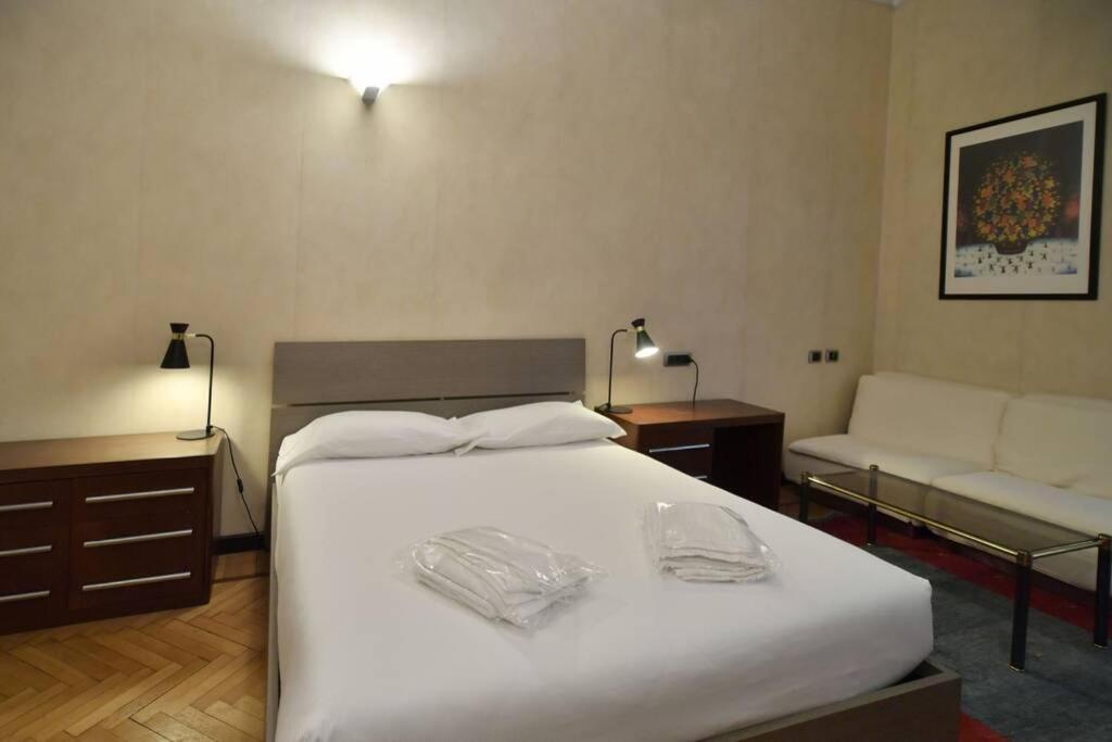 Ampio Appartamento Milano Centro Crocetta Luaran gambar