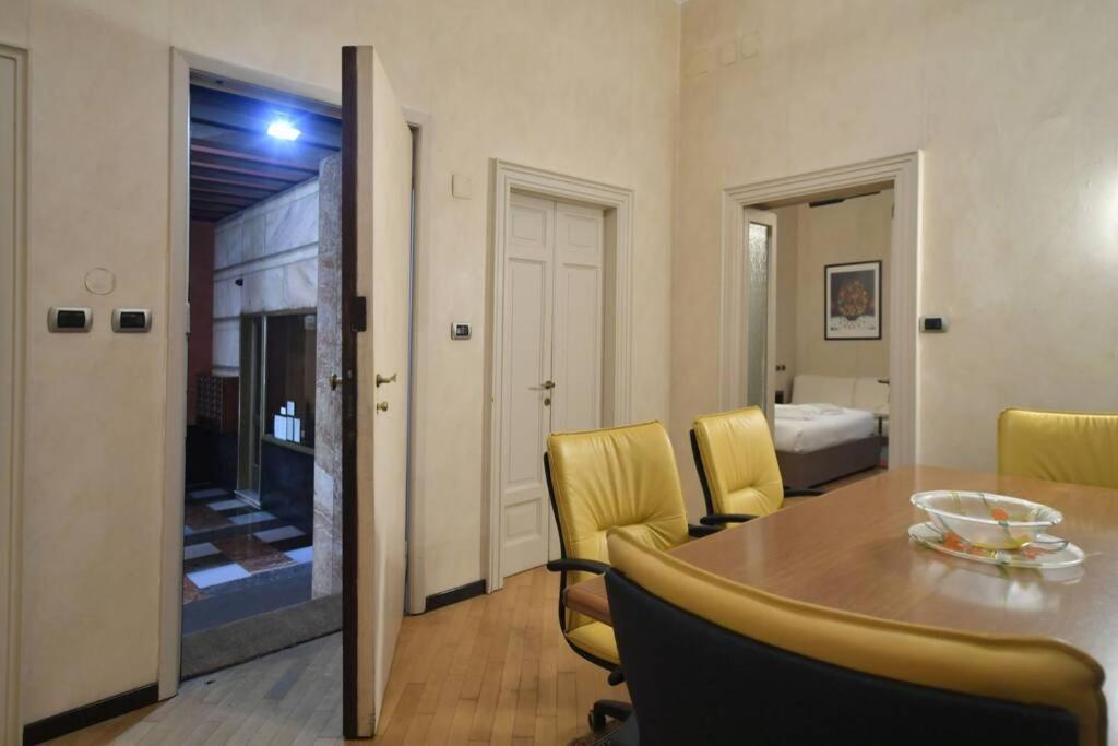 Ampio Appartamento Milano Centro Crocetta Luaran gambar